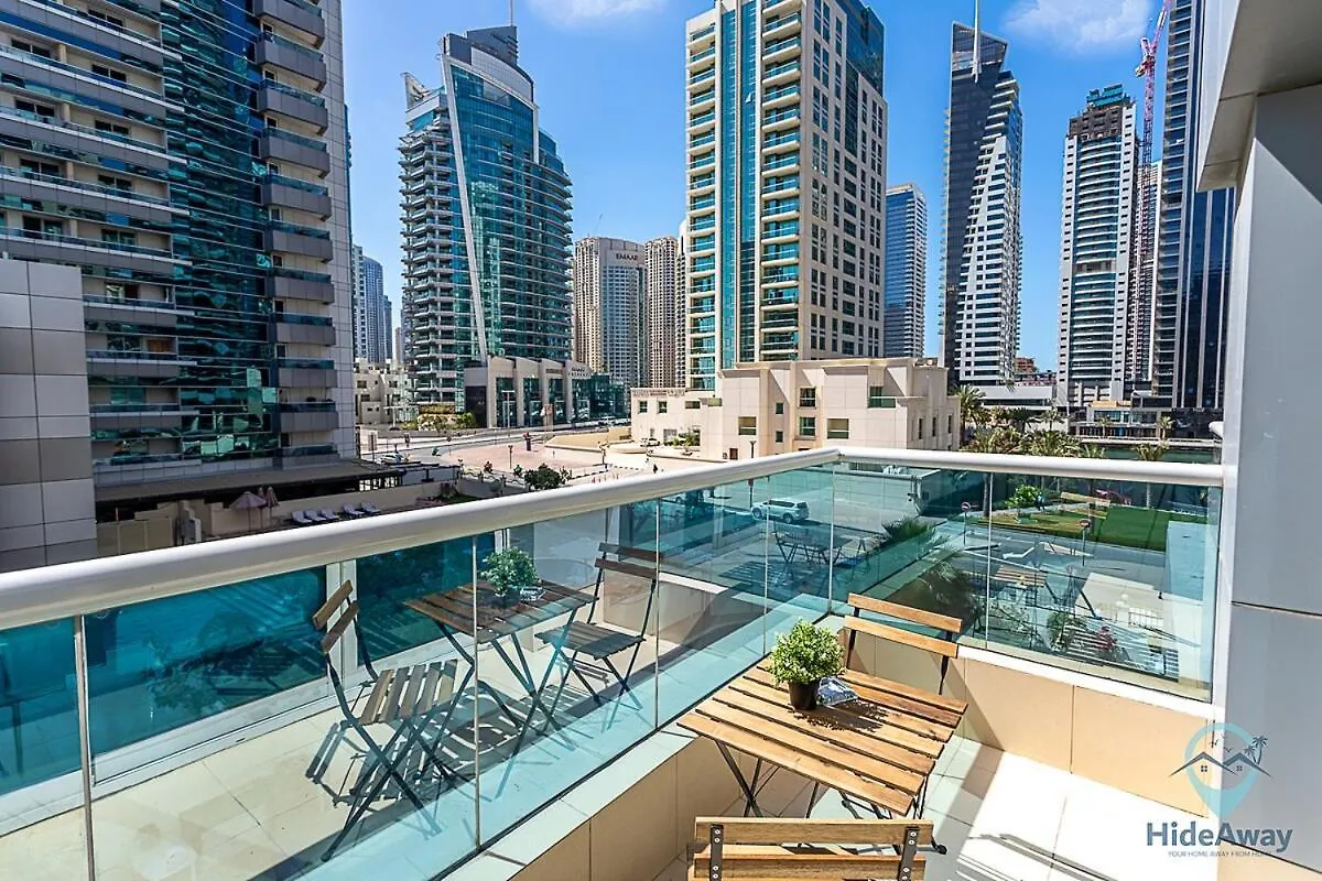 Cozy Studio L Dubai Marina L Parking, Pool & Gym