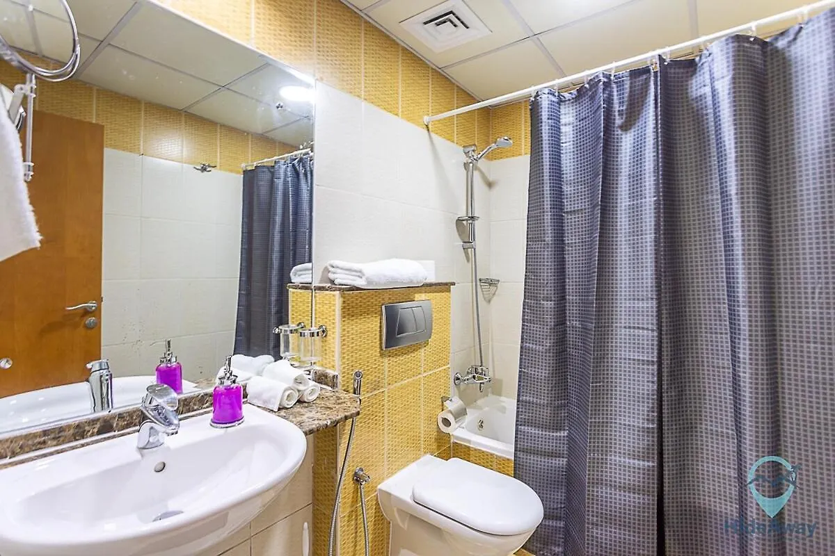 Cozy Studio L Dubai Marina L Parking, Pool & Gym Apartment